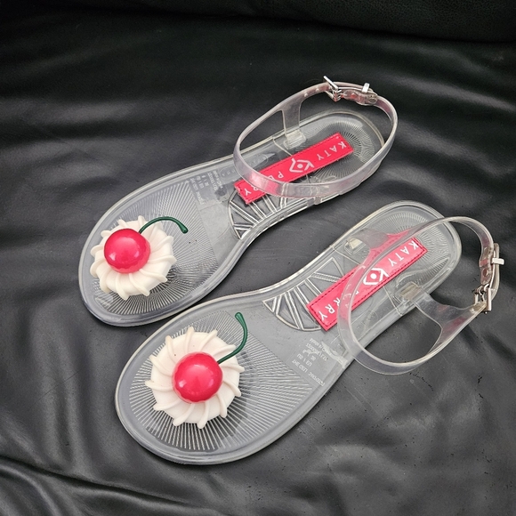 Katy Perry Clear Jelly Geli Cherry Flip Flops Sandals Shoes Pvc Sz 6 US - Picture 2 of 9